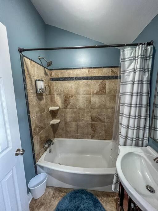 Historic Coastal Haven- Pet Friendly Fast Wi-Fi Villa Norfolk Bagian luar foto