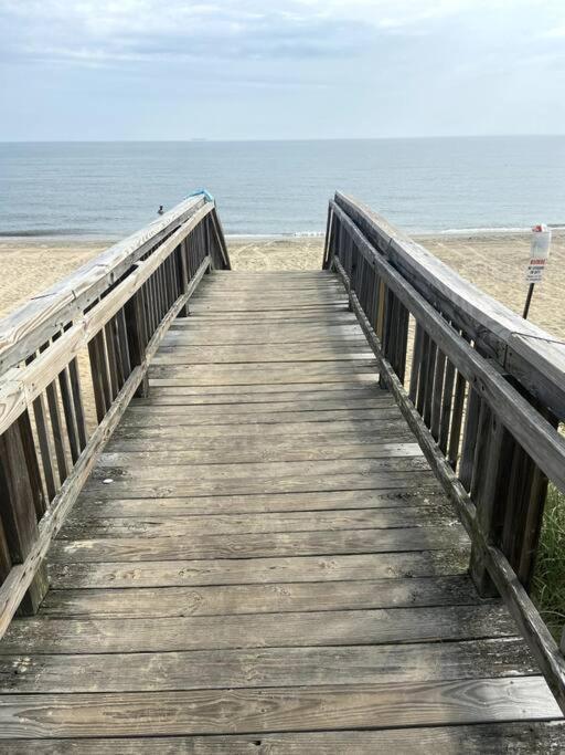Historic Coastal Haven- Pet Friendly Fast Wi-Fi Villa Norfolk Bagian luar foto